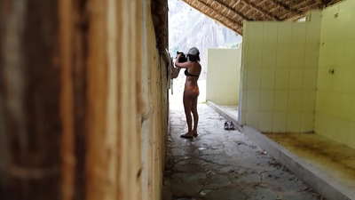 د ښوونځي نجلۍ فحش